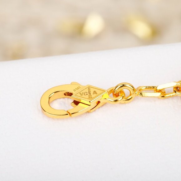 Van Cleef & Arpels Fashion 18K Bracelet✅✅✅ - Picture 4 of 6